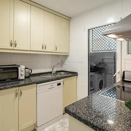 Apartment Pr45- Front Puerto Banus Marbella